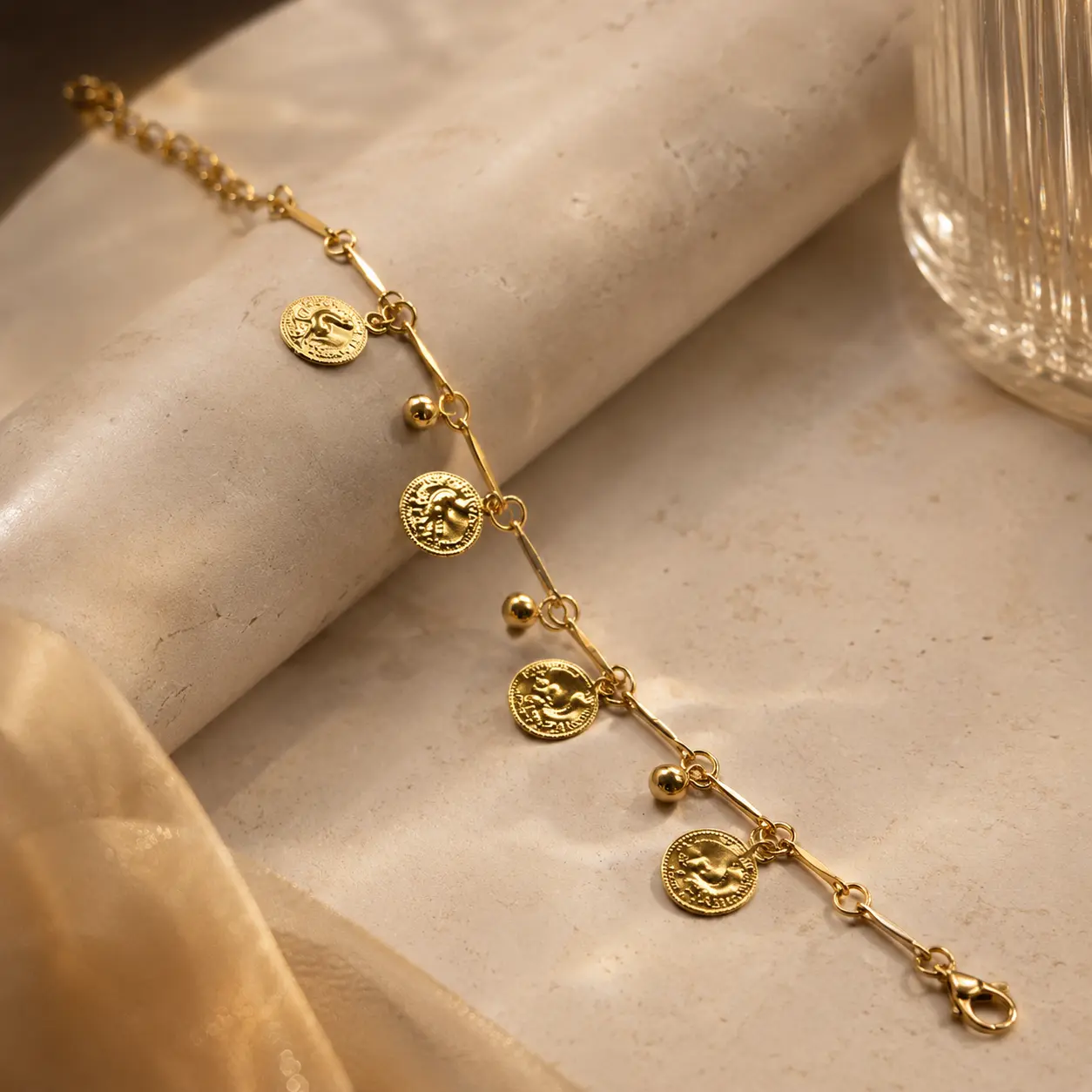 Bracelet Doré à Médailles