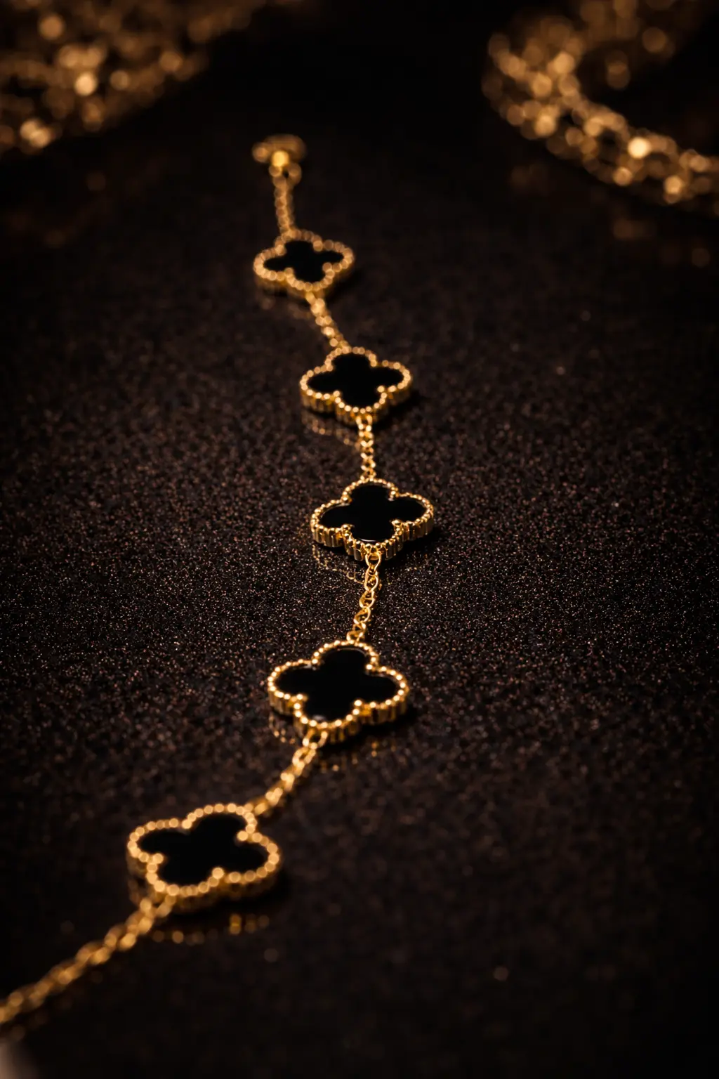 Bracelet Trèfle Noir Doré