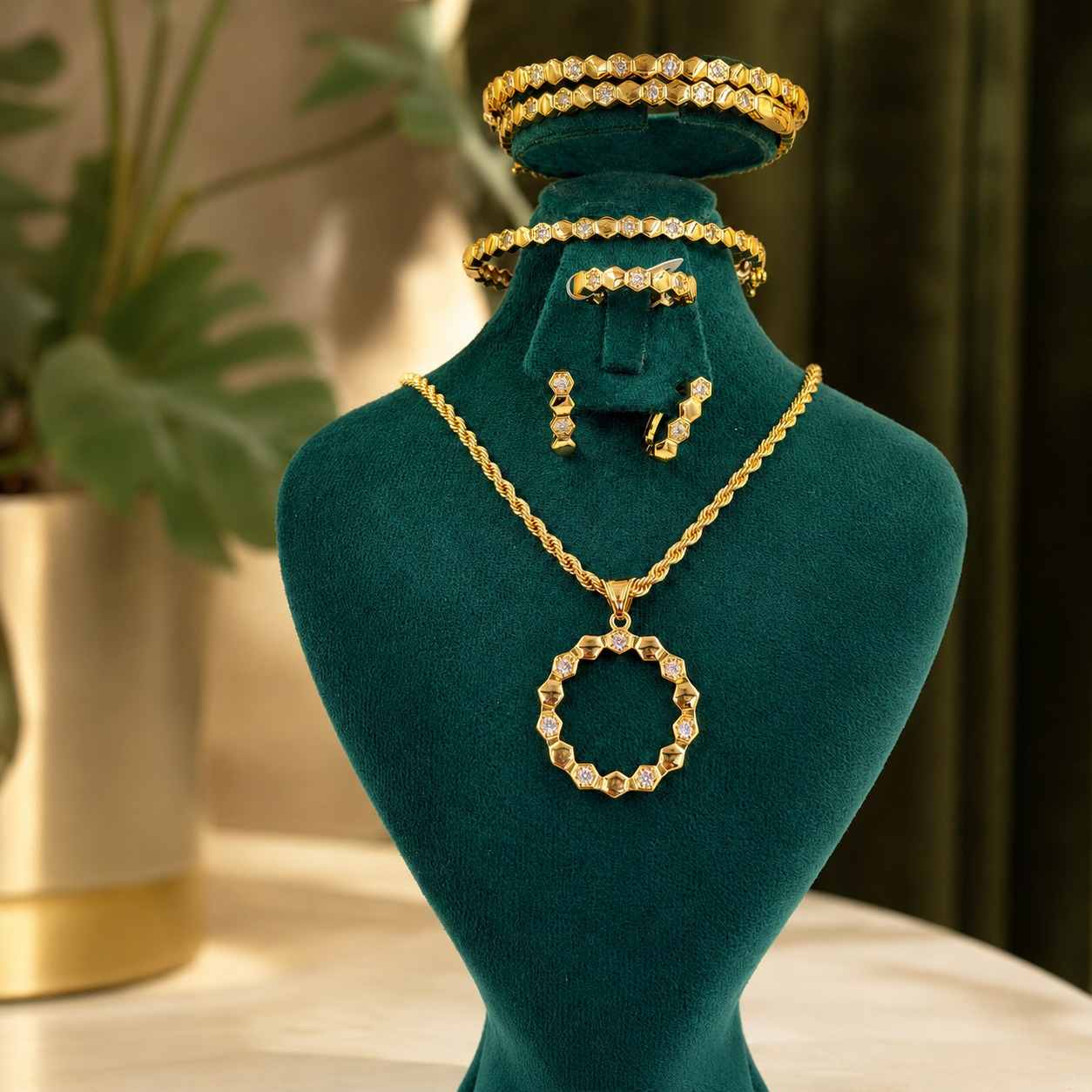 Parure de Bijoux Dorée de Luxe